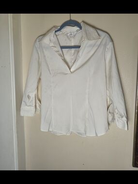 Vintage Y2K white blouse with quarter sleeves